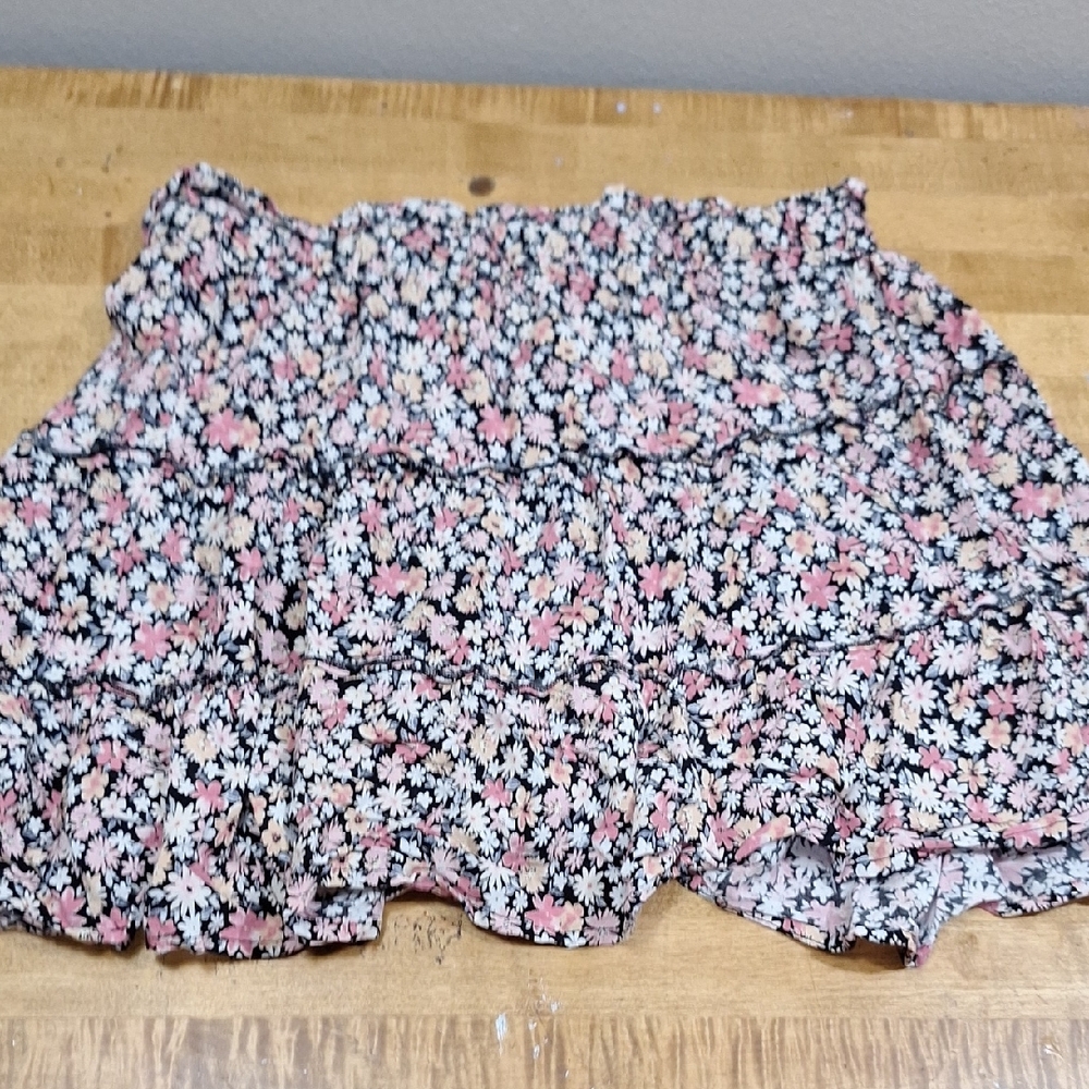 Wild Fable Floral Print Women's Skirt Sz Large‎ Tiers Ruffles Pink Black